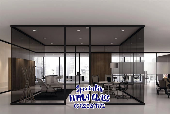 partisi kaca tempered