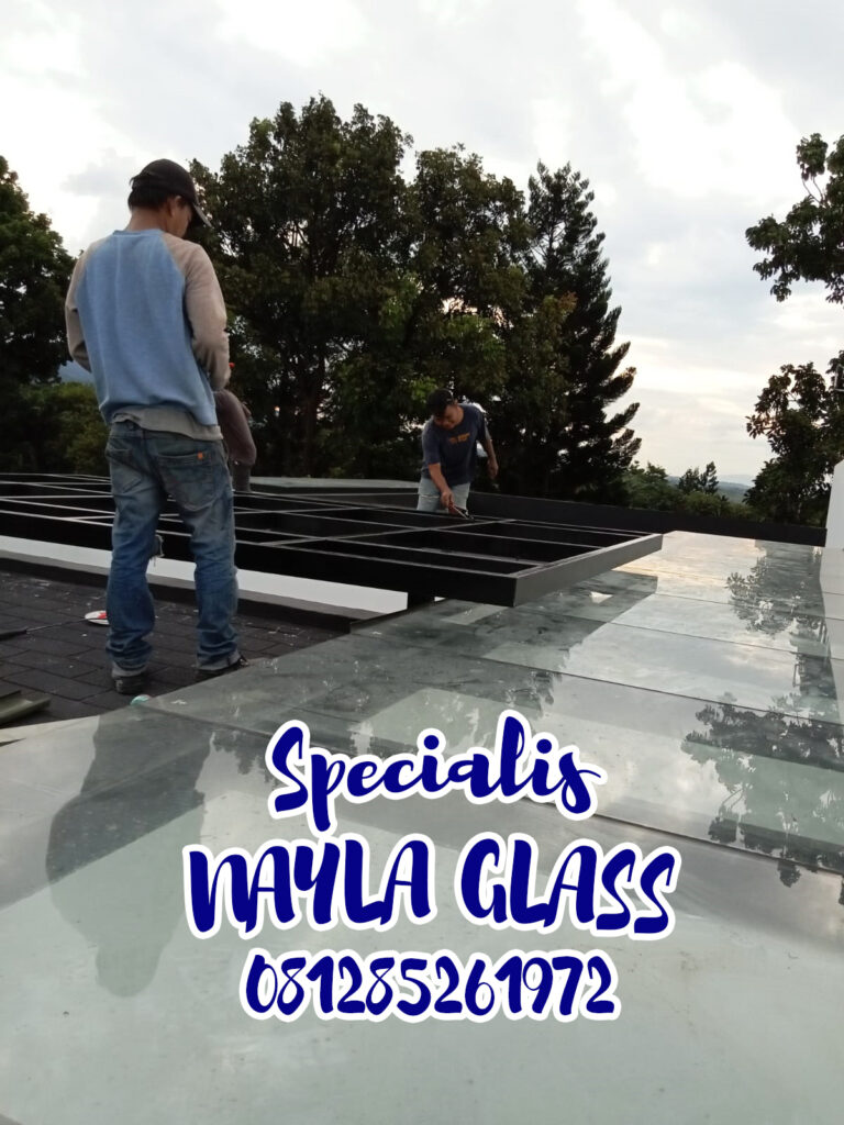 Kanopi kaca tempered