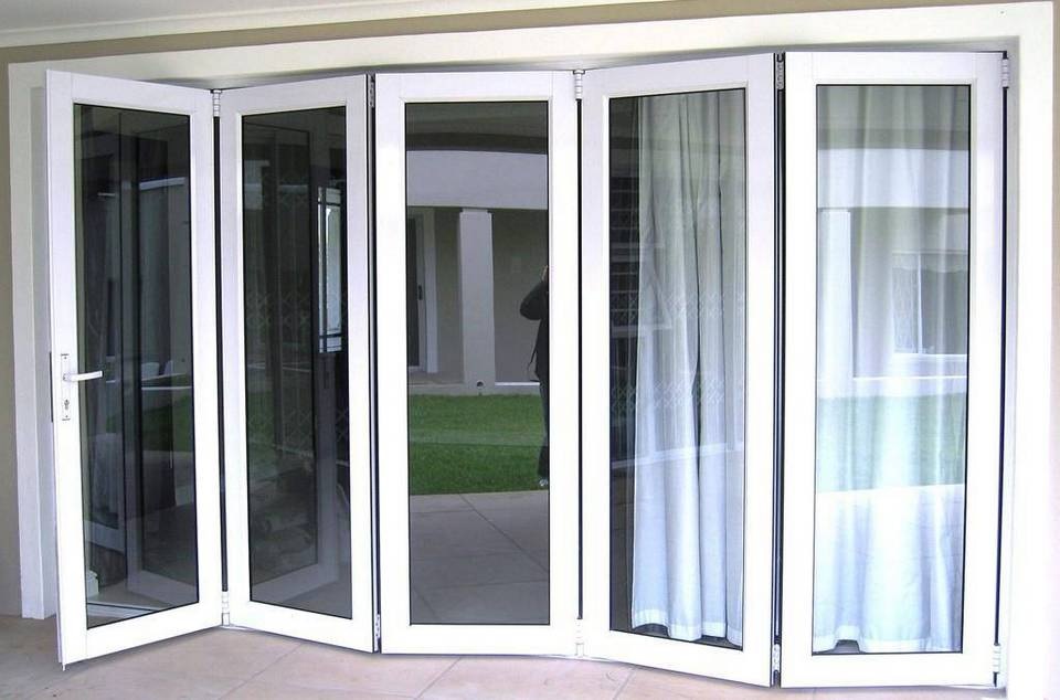 pintu lipat uPVC